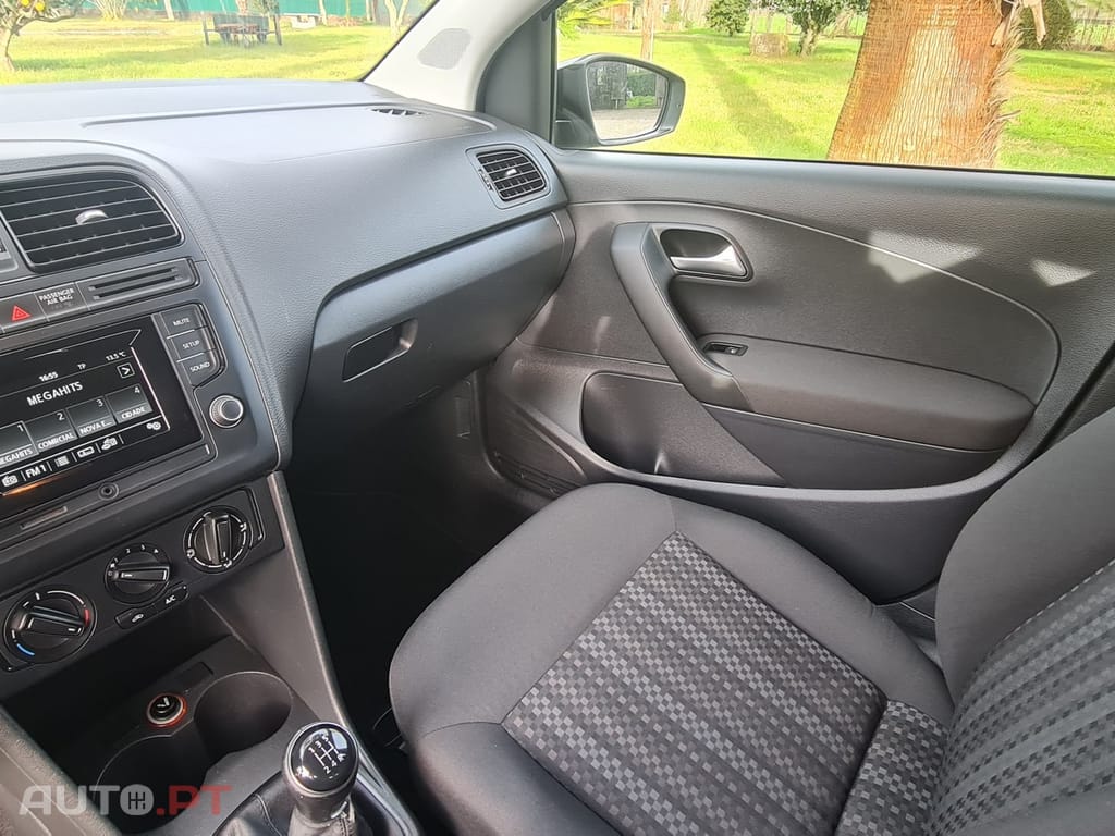 Volkswagen Polo 1.0 Confortline