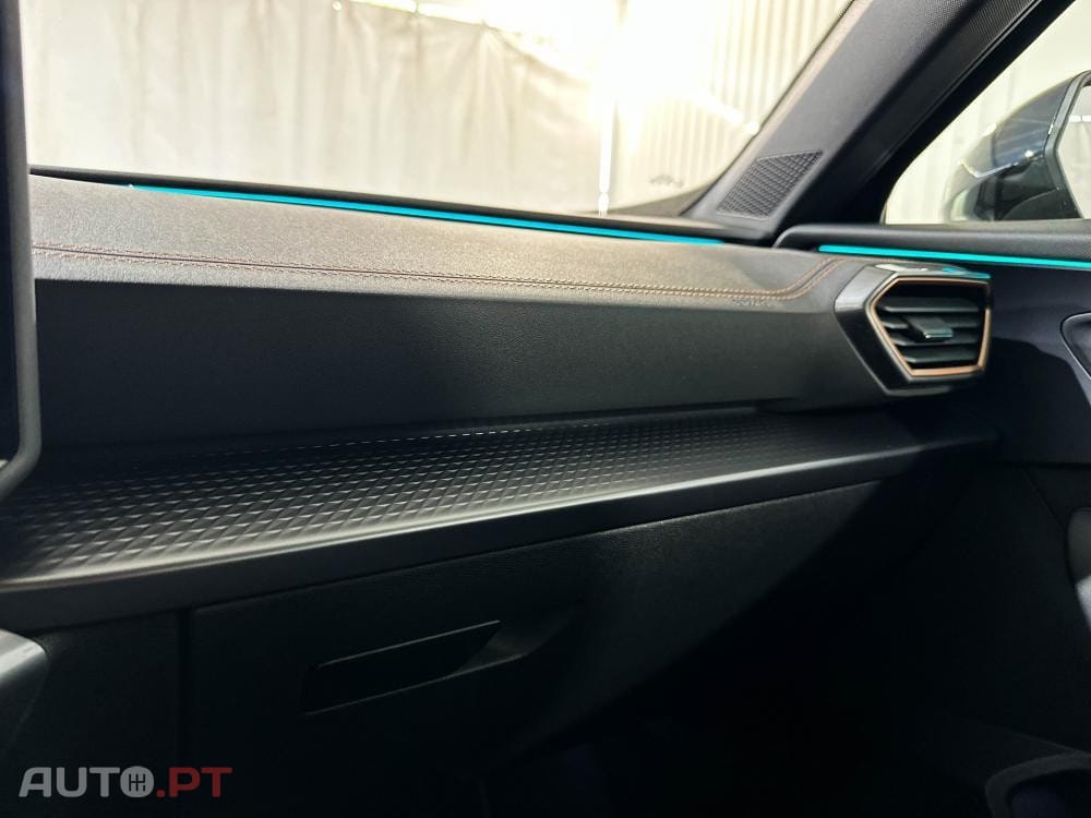 Cupra Formentor 1.5 e-Hybrid DSG VZ Black Edition