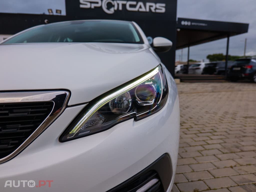 Peugeot 308 1.5 BlueHDi Business Line