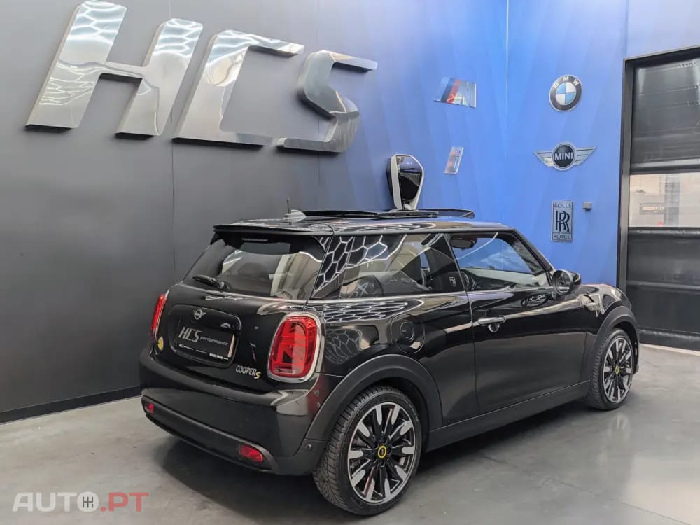 MINI Cooper Cooper SE Yours