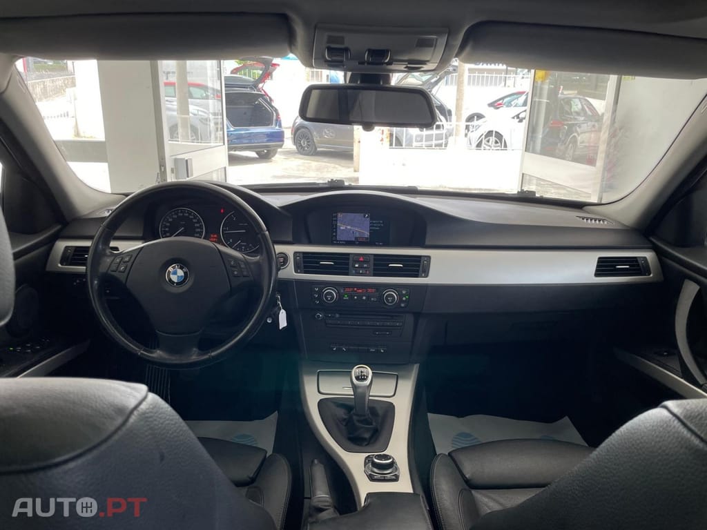 BMW 320 d EfficientDynamics Navigation
