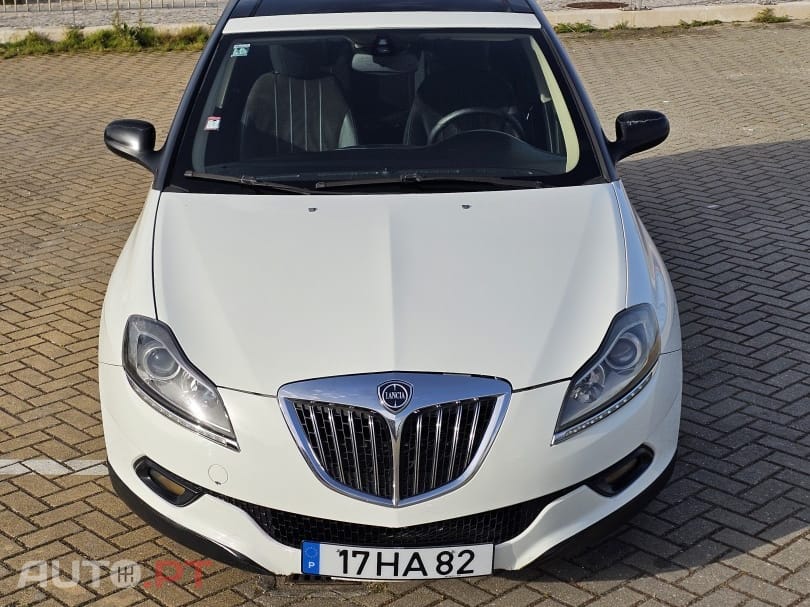 Lancia Delta 1.6 M-Jet Platino