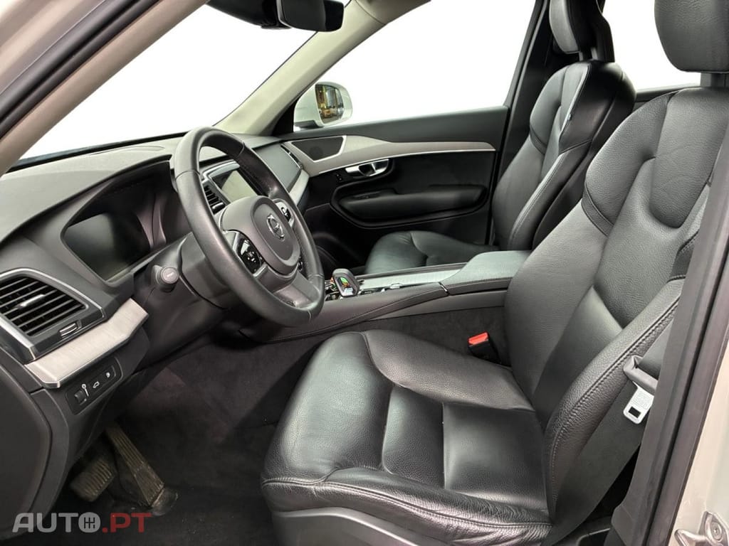 Volvo XC90 2.0 T8 PHEV Geartronic Momentum AWD