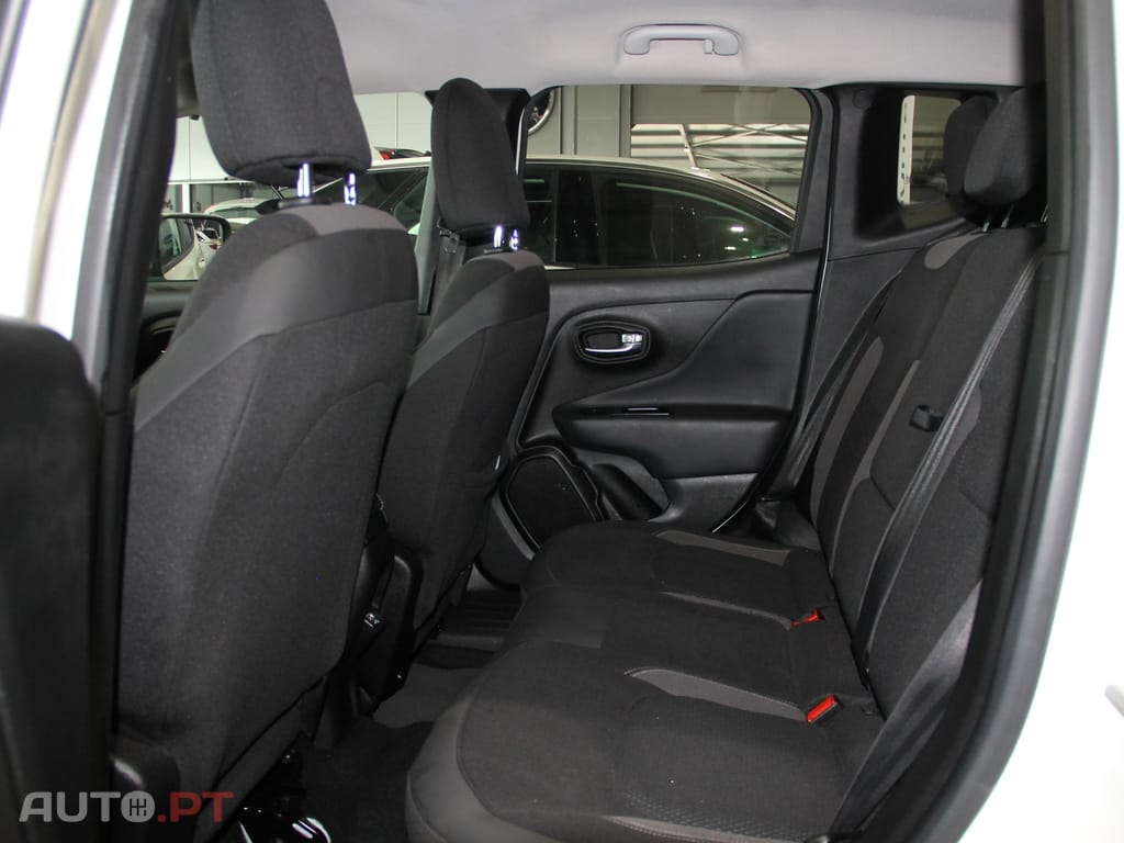 Jeep Renegade 1.6 MJD Night Eagle