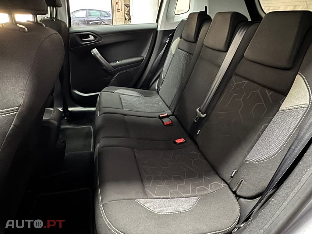Peugeot 2008 1.2 PureTech Allure
