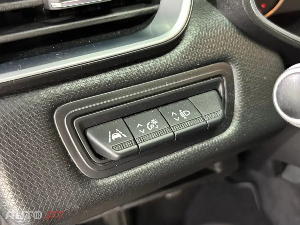 Renault Clio 1.0 TCe Intens Bi-Fuel
