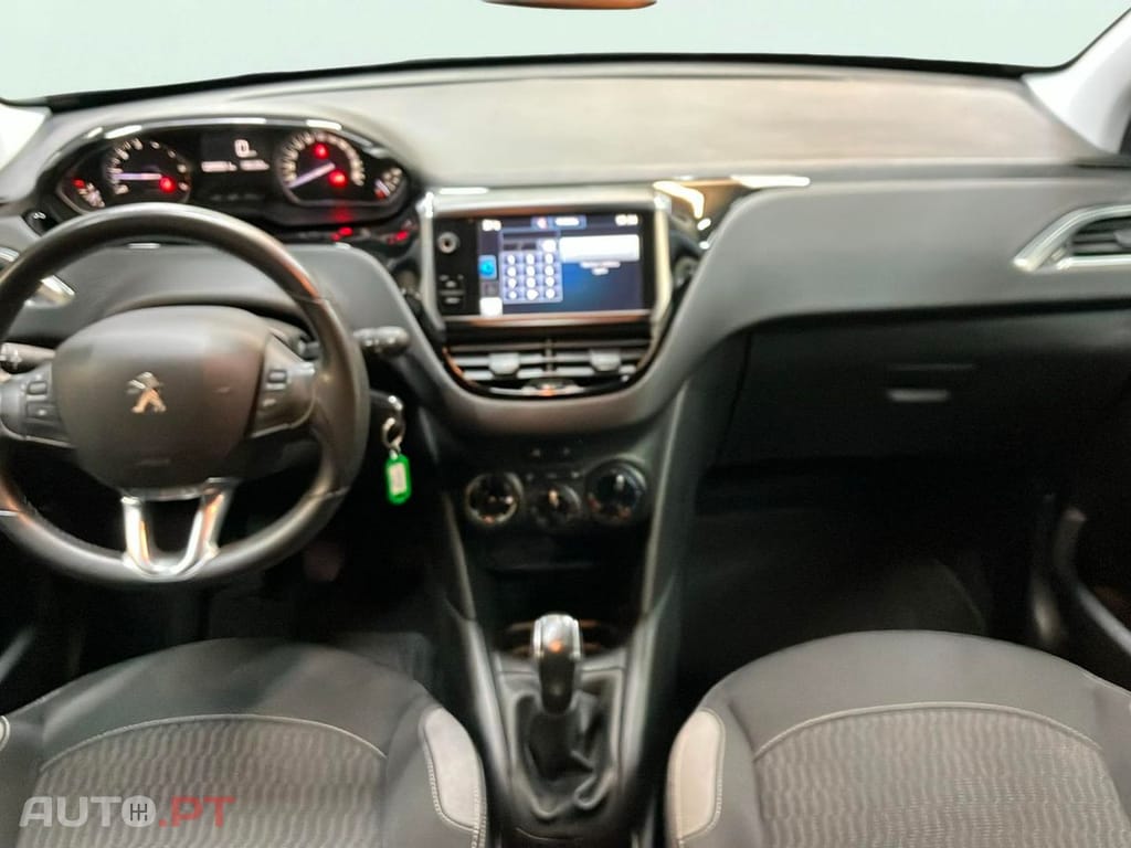Peugeot 208 1.2 VTi Style