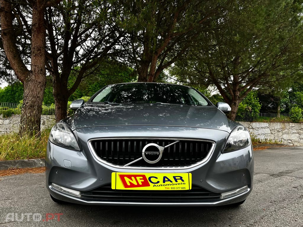 Volvo V40 D2