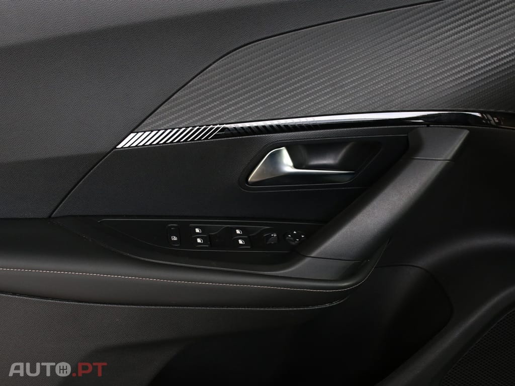 Peugeot 2008 1.2 Allure
