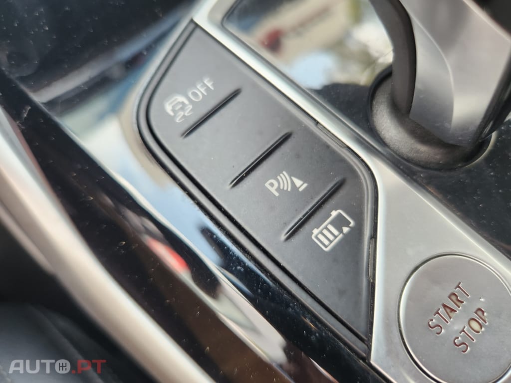 BMW 330 e Line Sport Auto