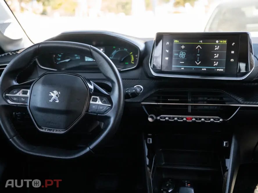 Peugeot E-208 50 kWh Active