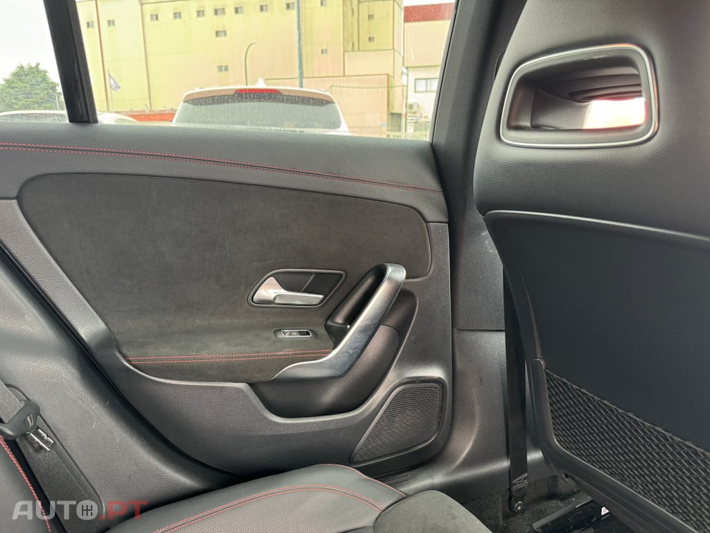Mercedes-Benz CLA 180 d Shooting Brake AMG Line
