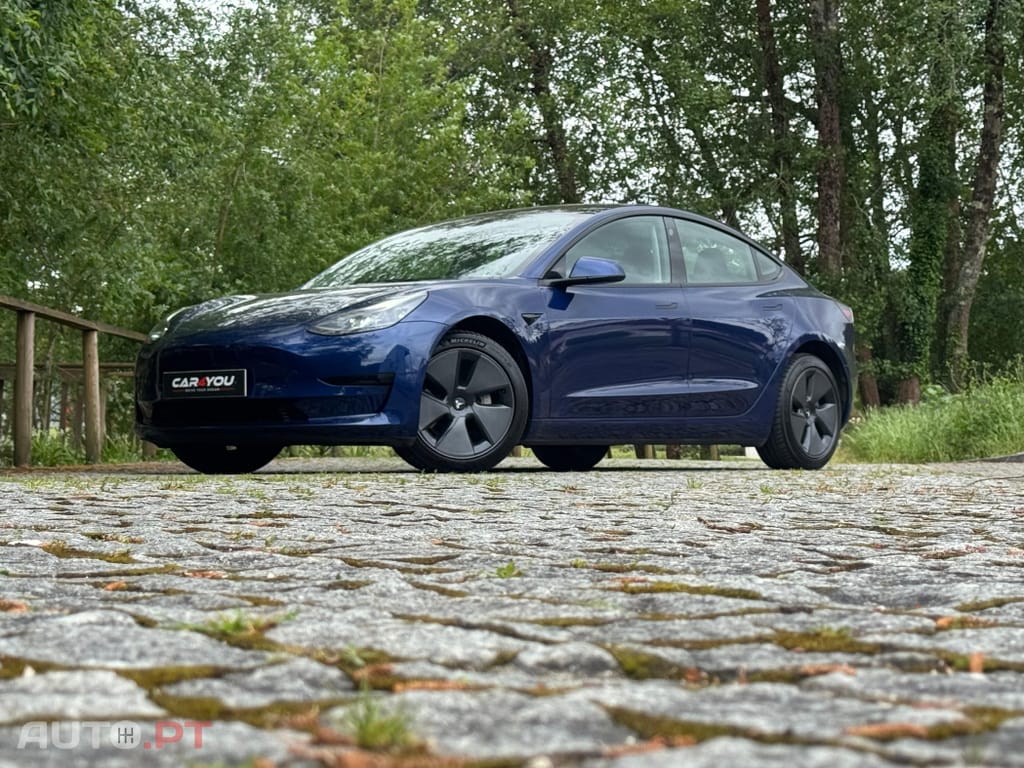 Tesla Model 3 Standard Range Plus RWD