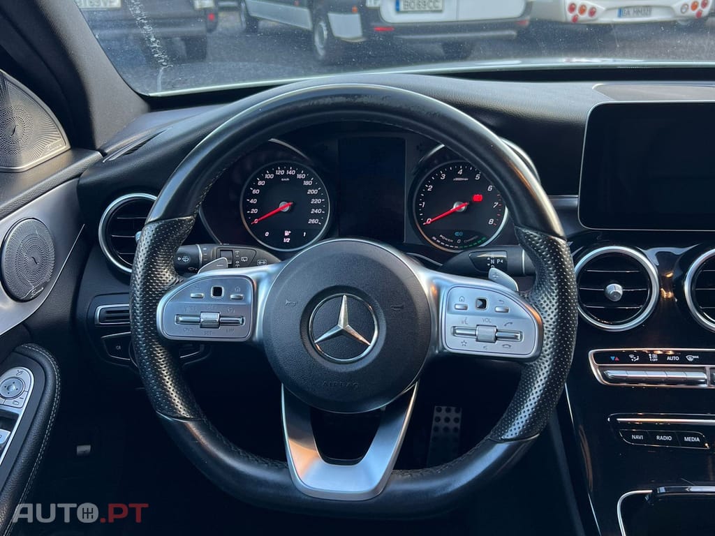 Mercedes-Benz C 200 AMG LINE