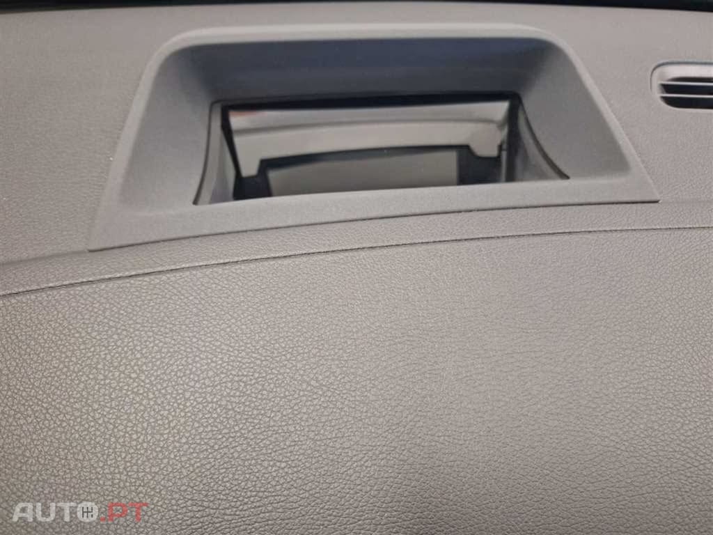 Mercedes-Benz GLA 250 I.V.A DEDUTIVEL e AMG Line
