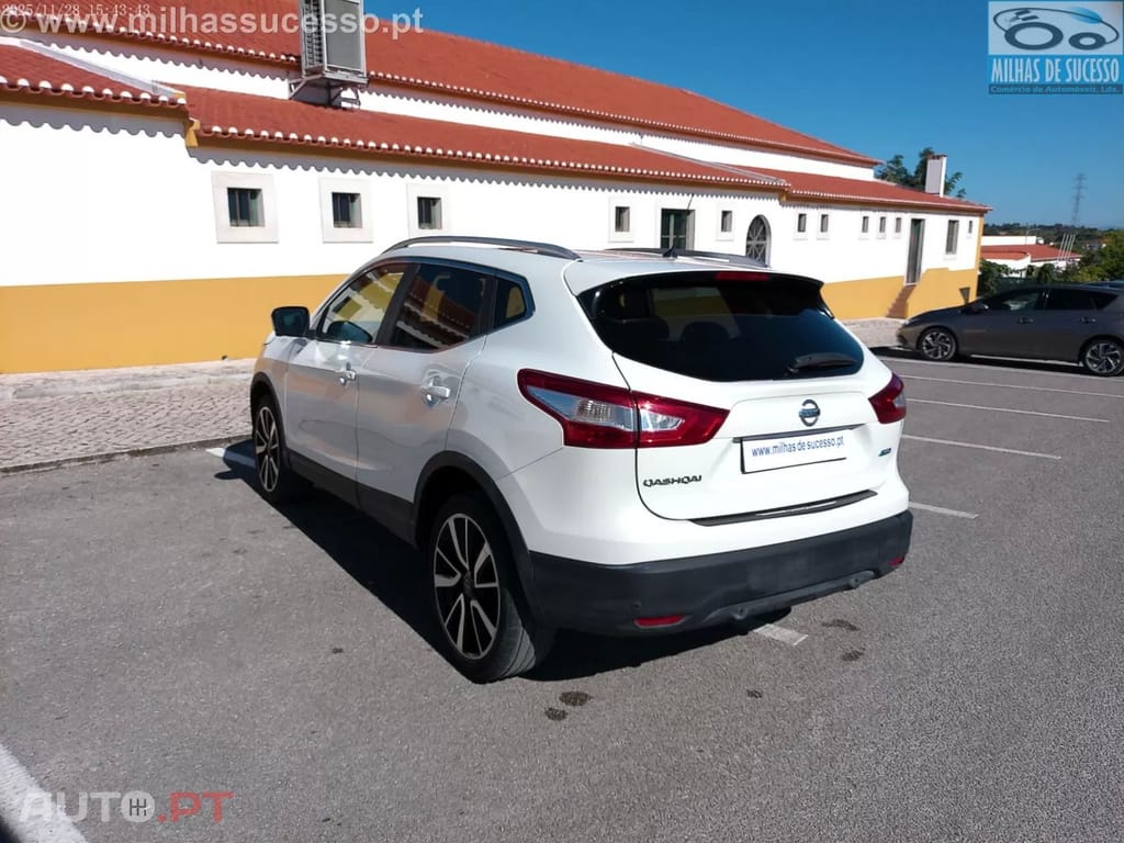 Nissan Qashqai 1.5 dCi Tekna Premium Pele