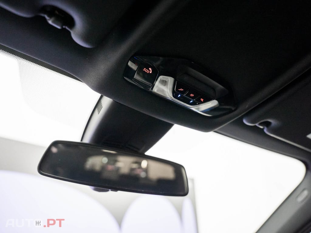 BMW 118 i Pack Desportivo M Auto