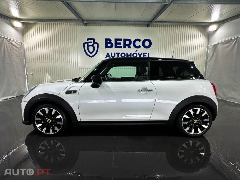 MINI Cooper Cooper SE Premium Classic