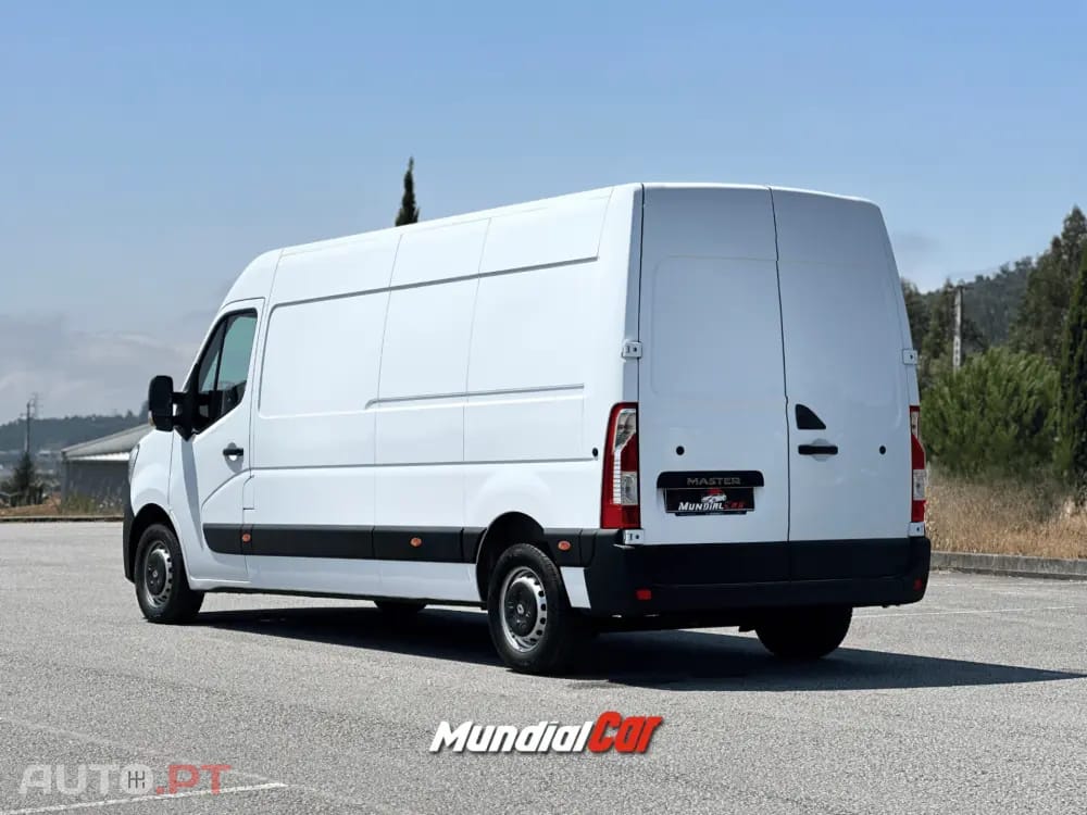 Renault Master Kasten L3H2 2.3 dCi 99.0kW 6-Gang 4 Türen