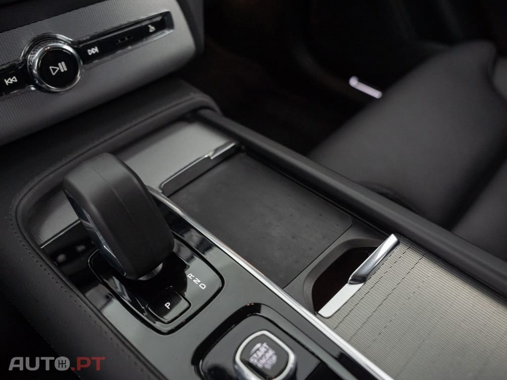 Volvo XC90 2.0 T8 PHEV Plus Bright AWD