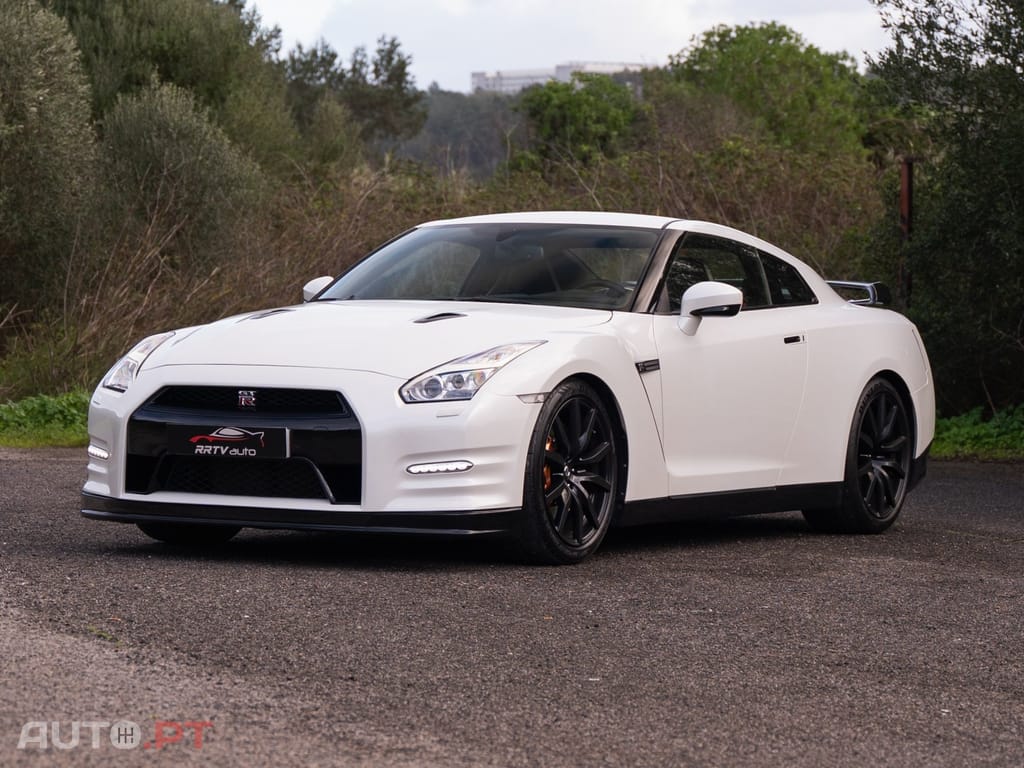 Nissan GT-R 3.8 V6 Black Edition