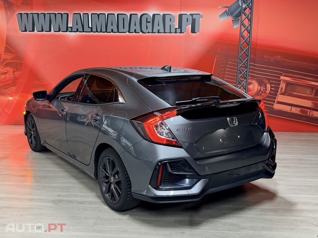 Honda Civic 1.0 i-VTEC Elegance Navi