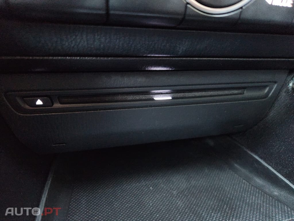 Mazda 3 1.5 Sky-D Excellence Navi