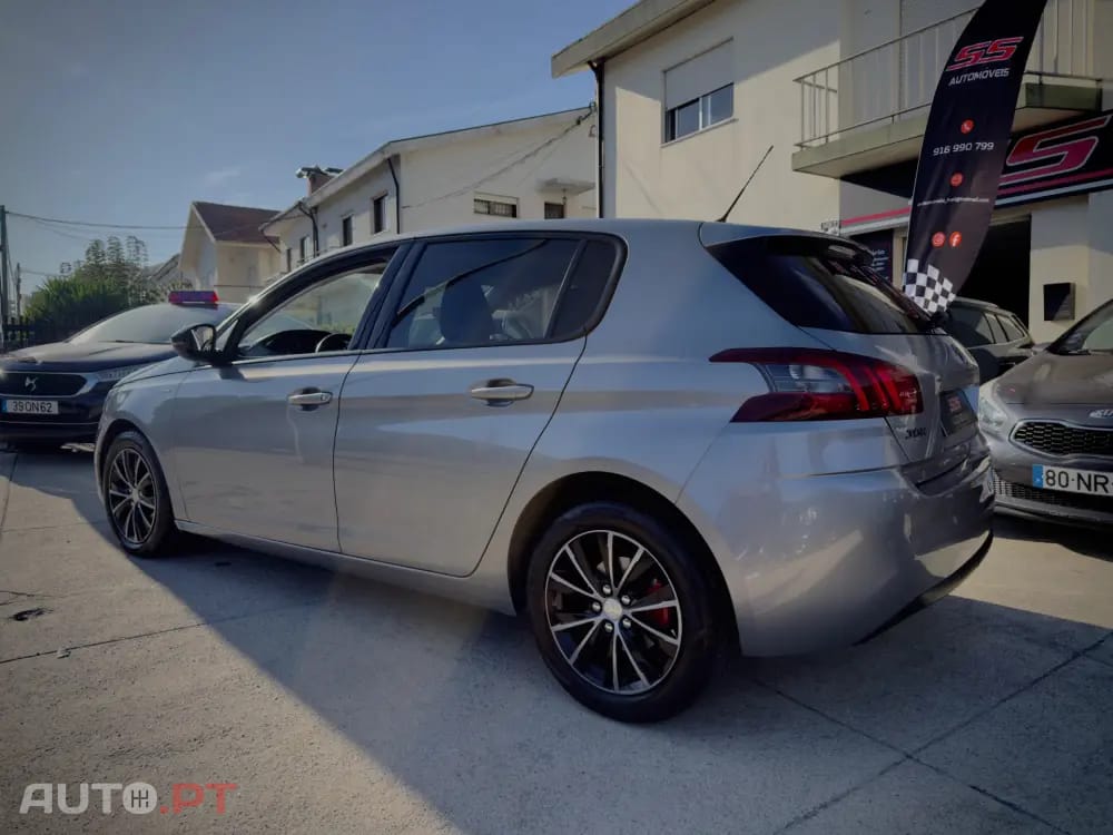 Peugeot 308 1.2 PureTech Allure EAT8