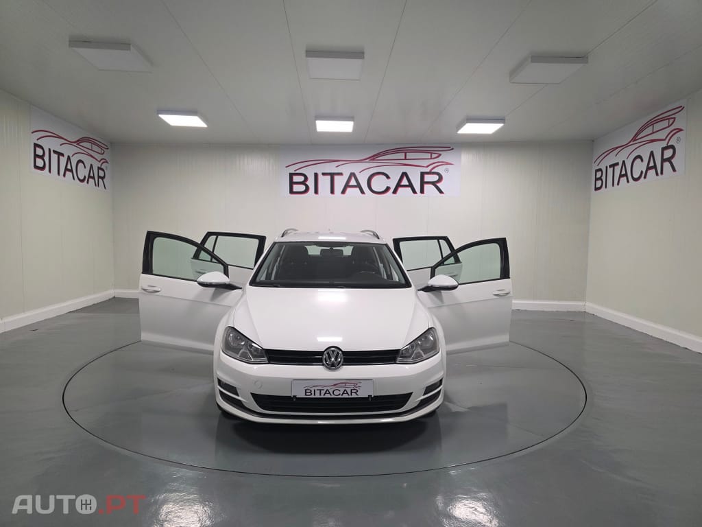 Volkswagen Golf 1.6 HDI CONFORTLINE