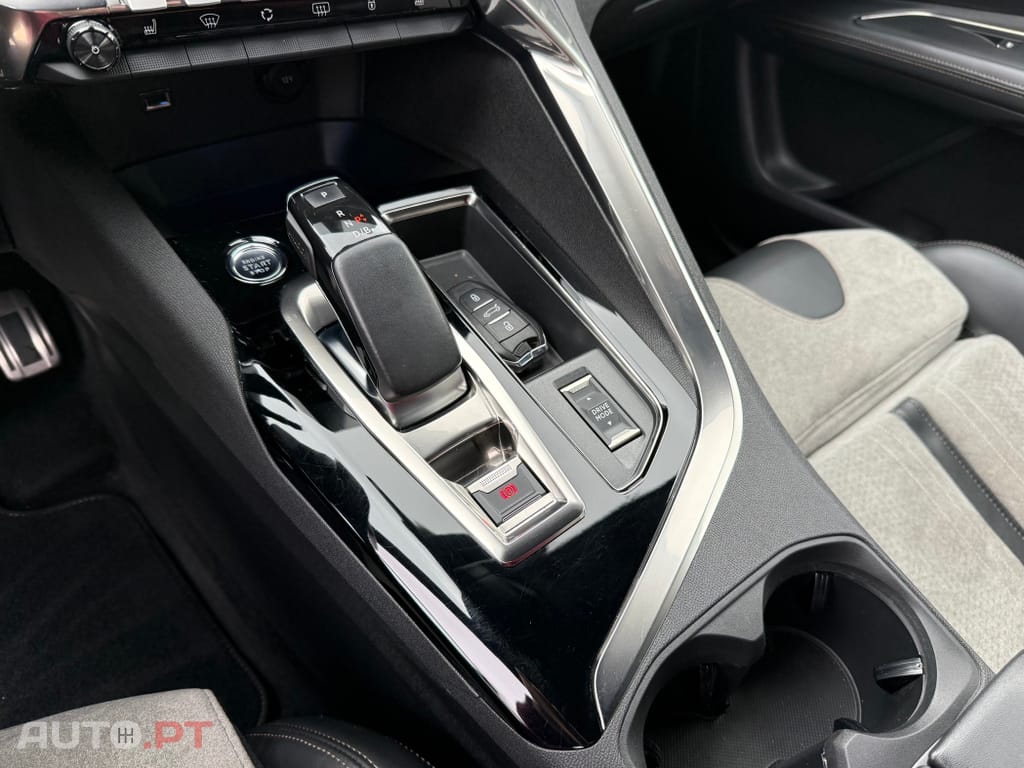 Peugeot 3008 1.6 Hybrid GT Pack e-EAT8