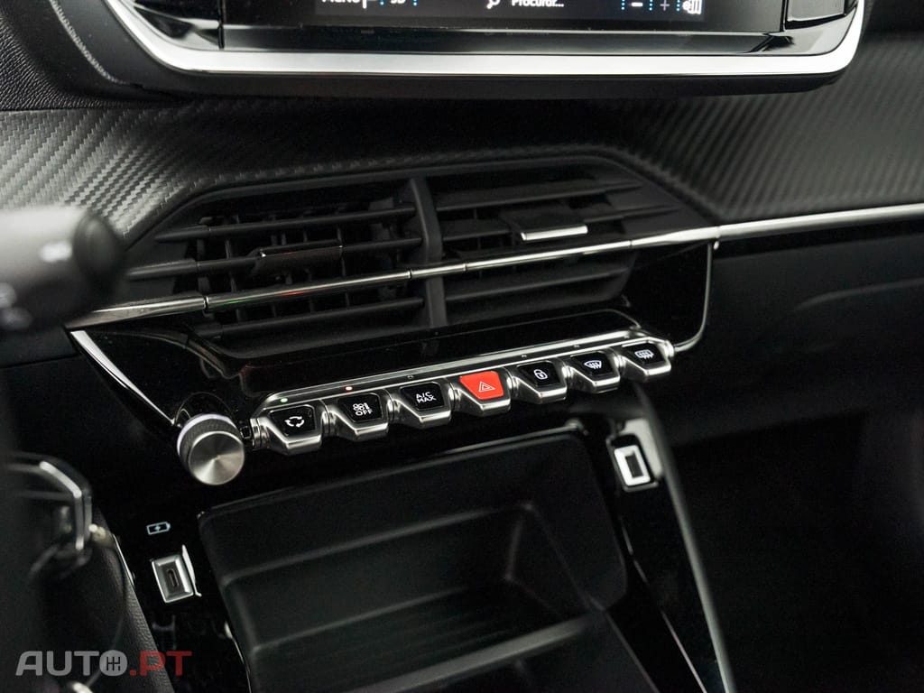 Peugeot 2008 1.2 PureTech Active Pack