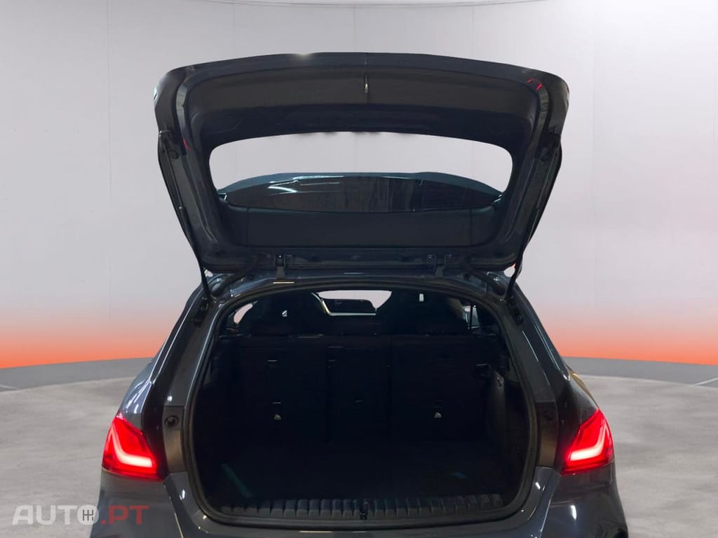 BMW 118 i Pack Desportivo M Auto
