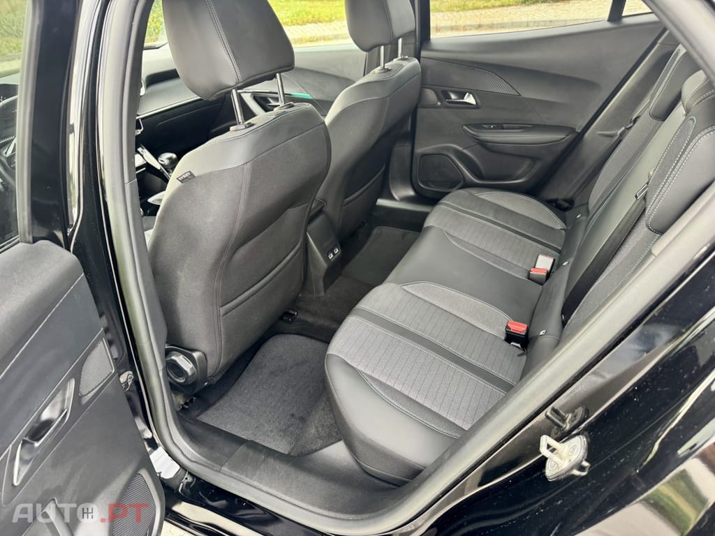 Peugeot 2008 1.5 BlueHDi Allure