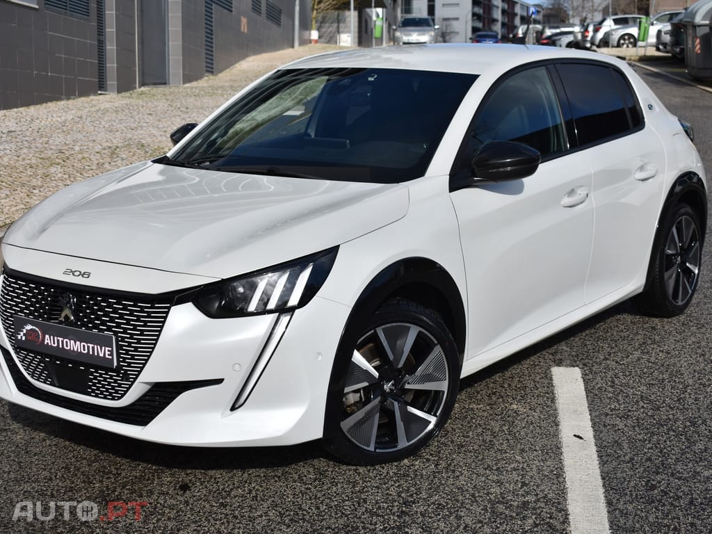 Peugeot E-208 50 kWh GT
