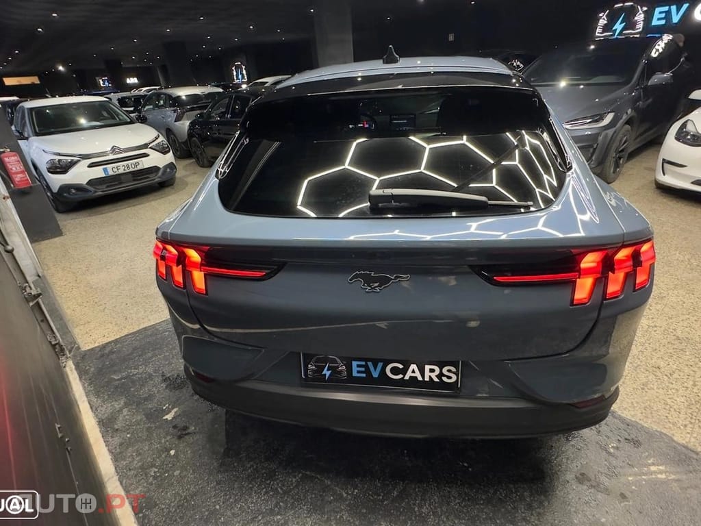 Ford Mustang Mach-E Standard