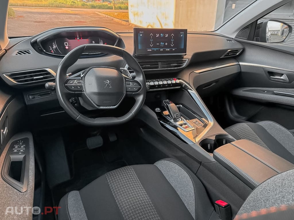 Peugeot 3008 PureTech 130 Stop & Start GPF EAT8 Active Pack