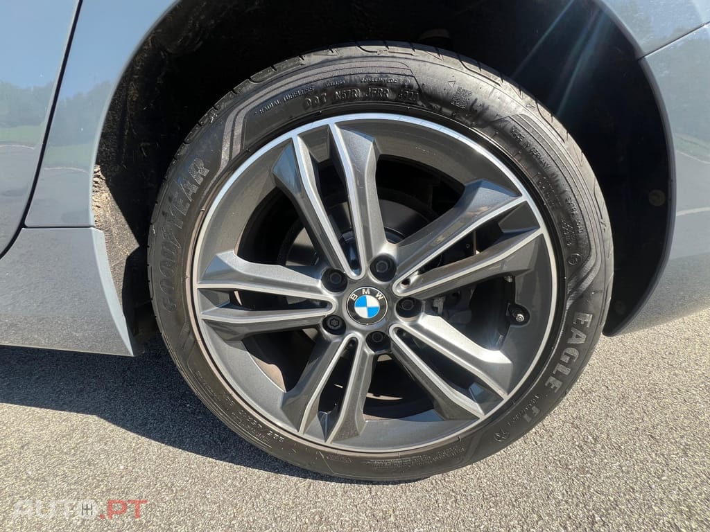 BMW 116 d Pack Desportivo M Auto
