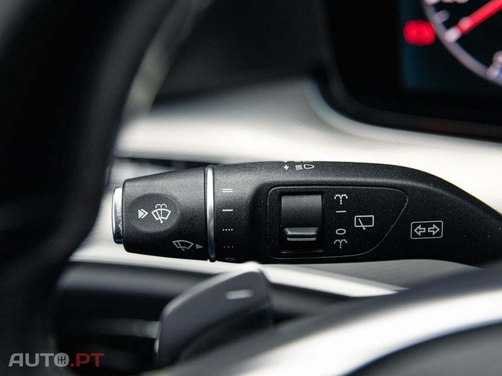Mercedes-Benz E 220 d AMG Line