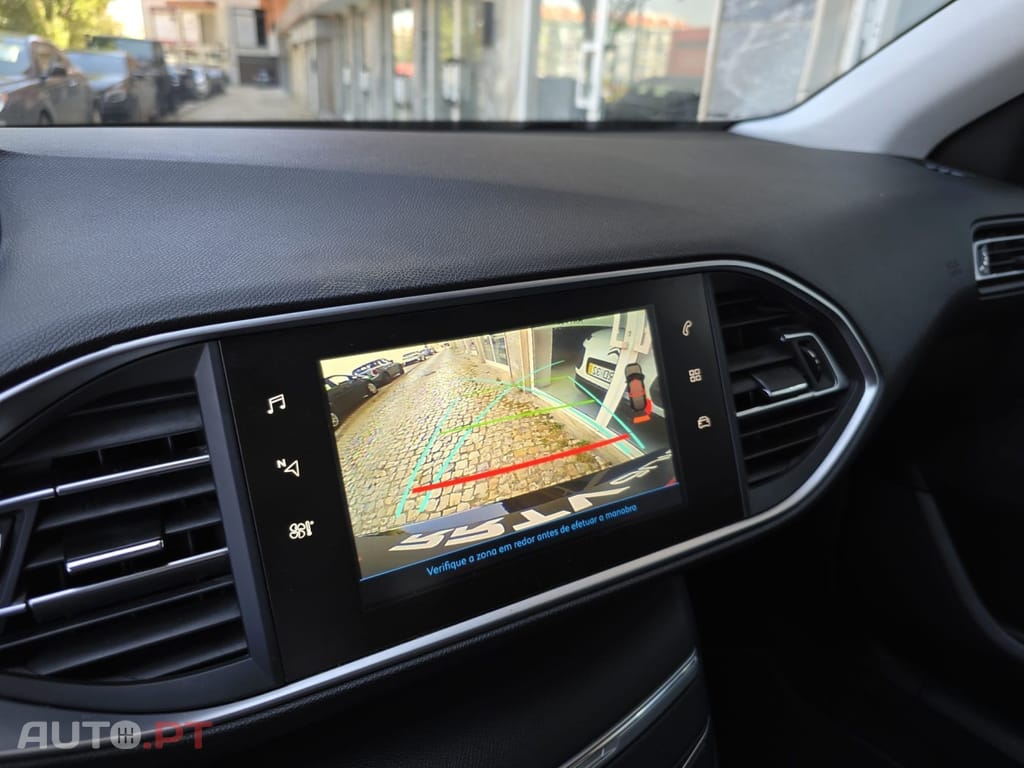 Peugeot 308 1.6 BlueHDi Style J17