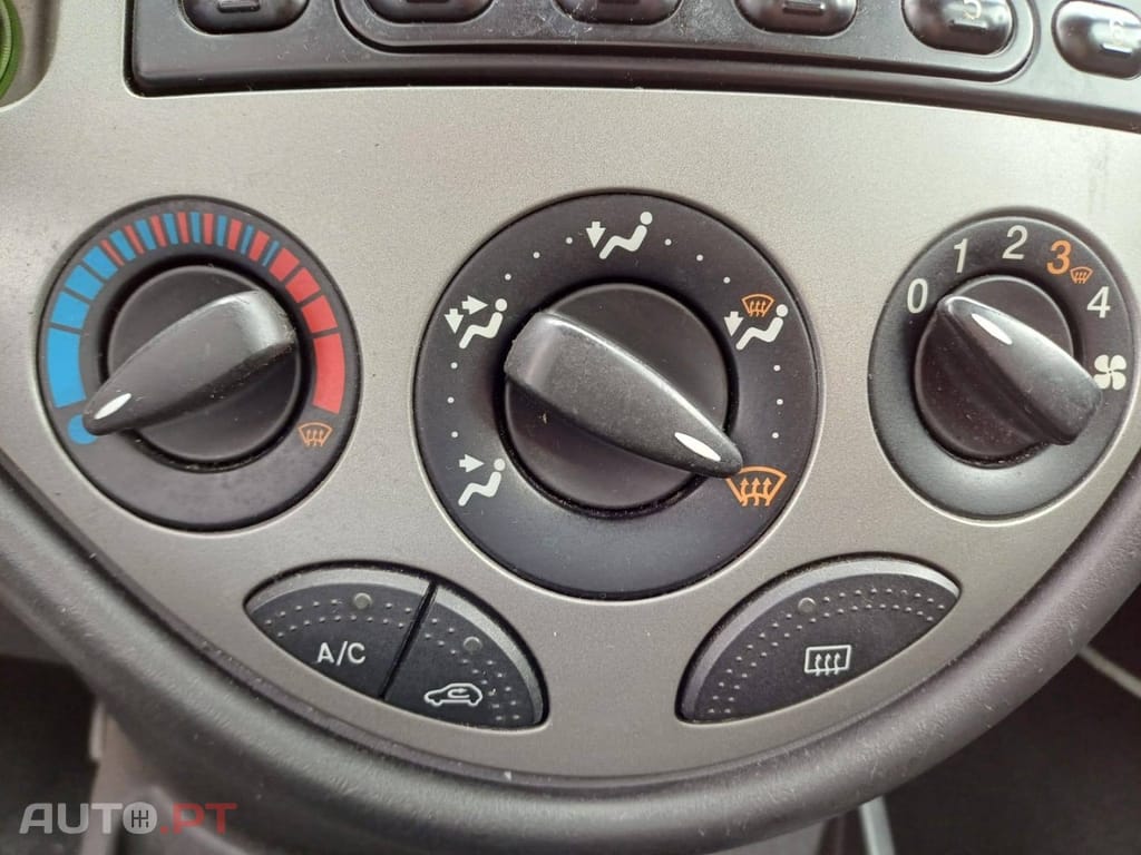 Ford Focus SW 1.4 Ambiente