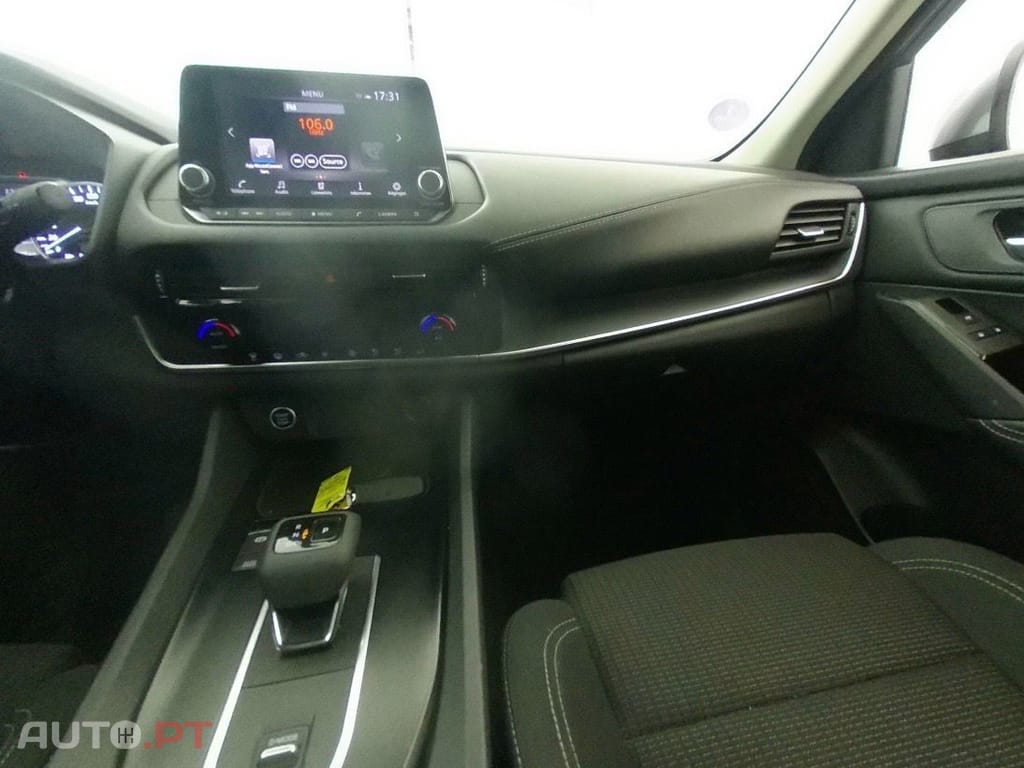 Nissan Qashqai 1.3 Mild Hybrid Business