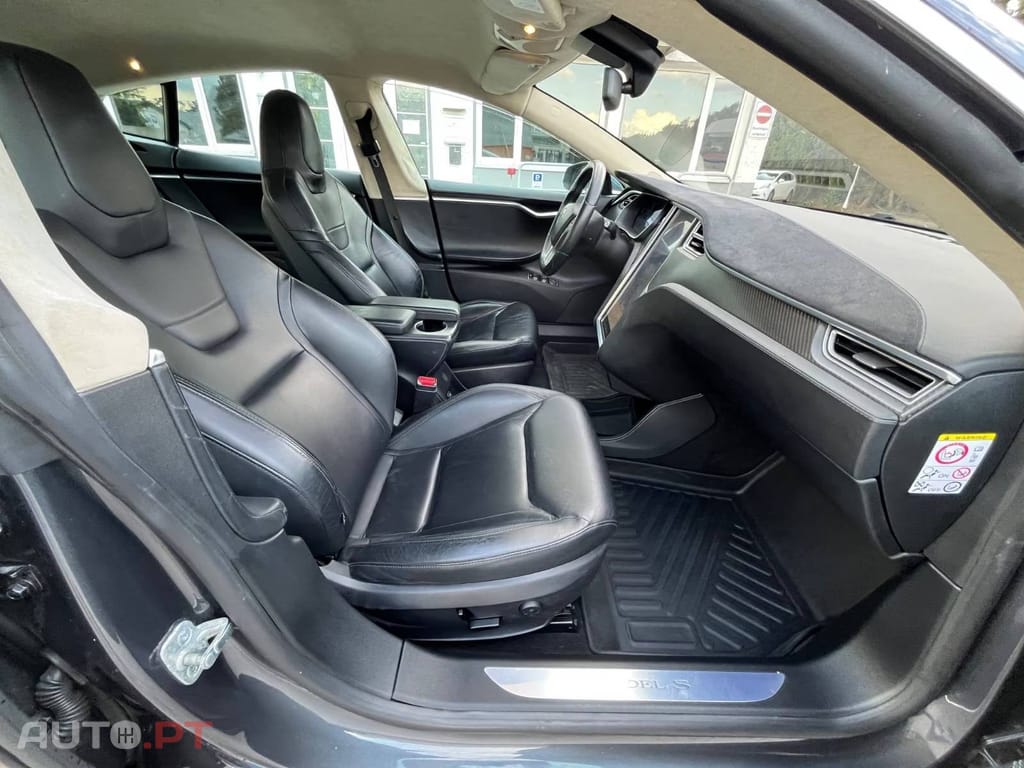 Tesla Model S 90