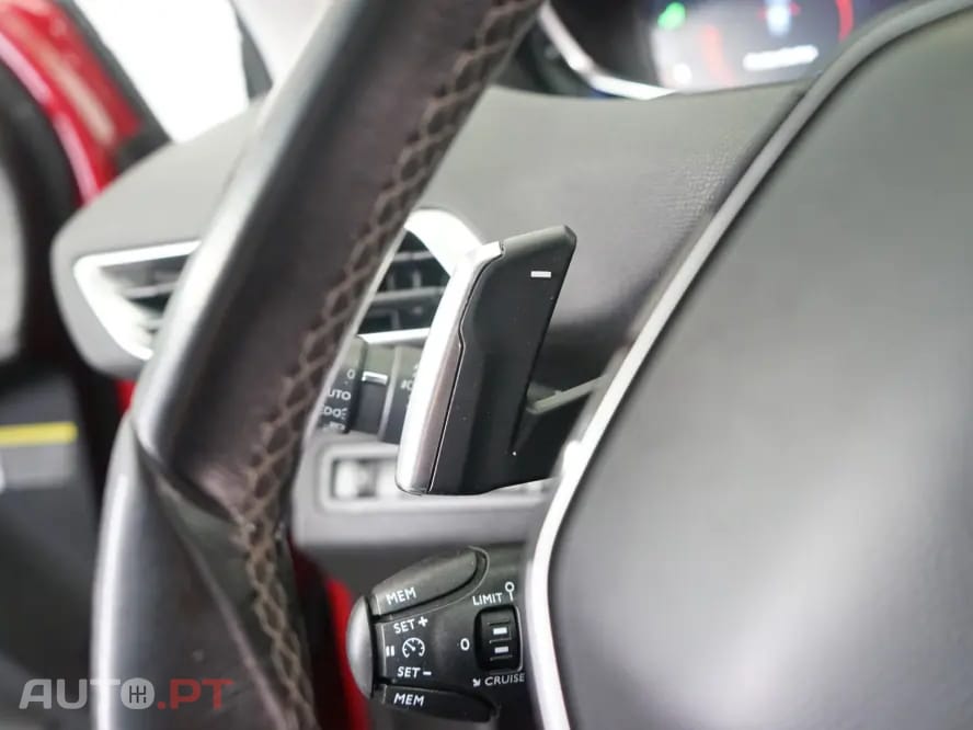 Peugeot 3008 1.2 PureTech Allure EAT8