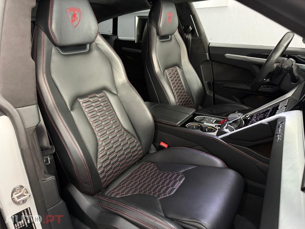 Lamborghini Urus 4.0 V8