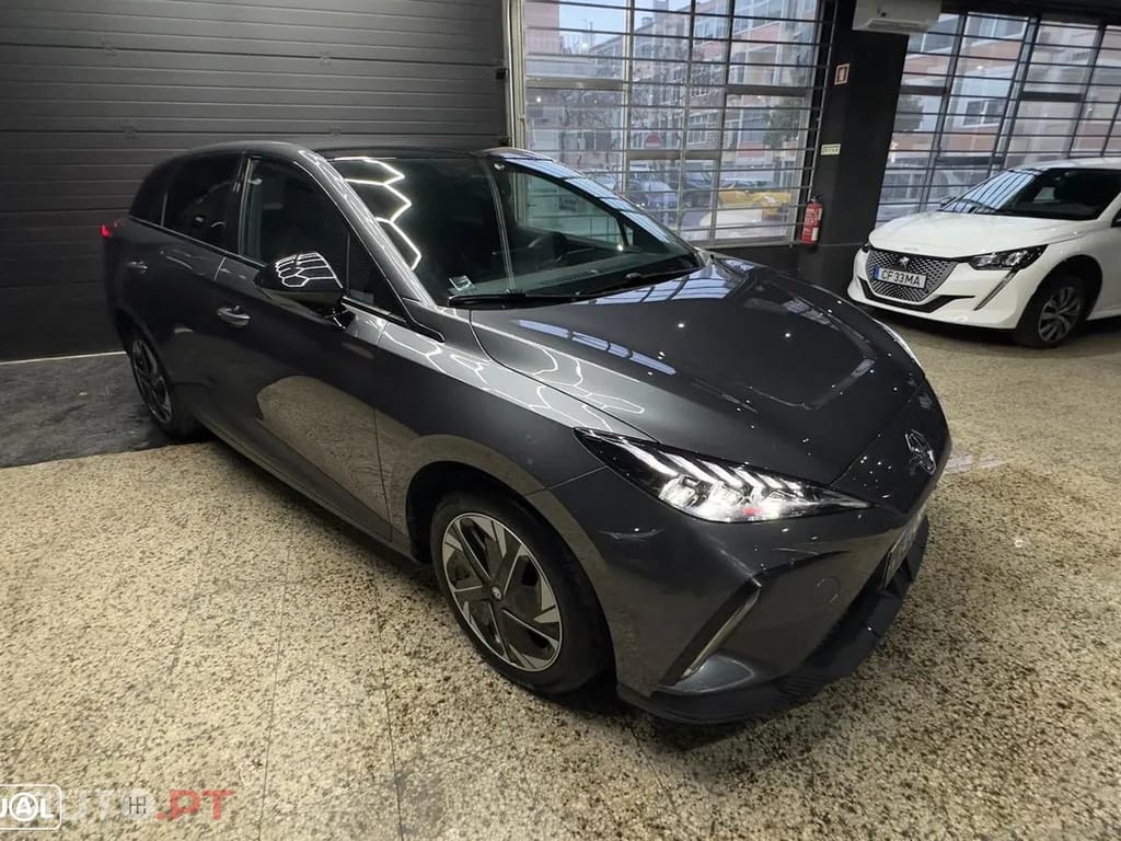 MG MG4 4 Luxury 64 kWh