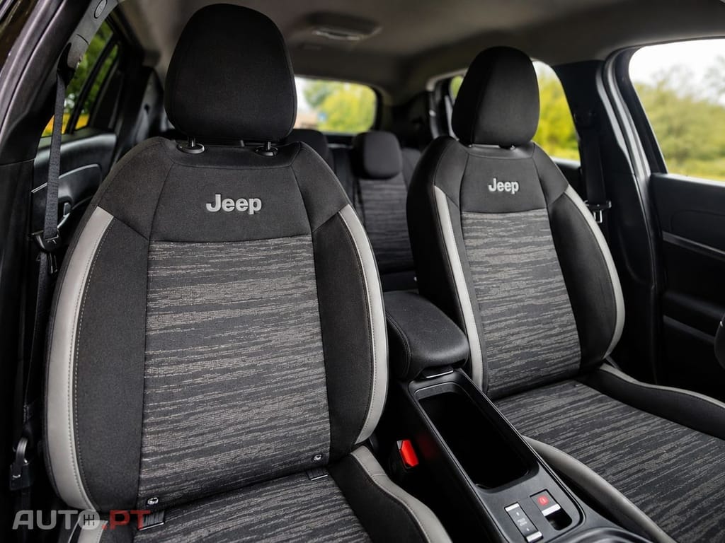 Jeep Avenger 54 kWh Black Edition