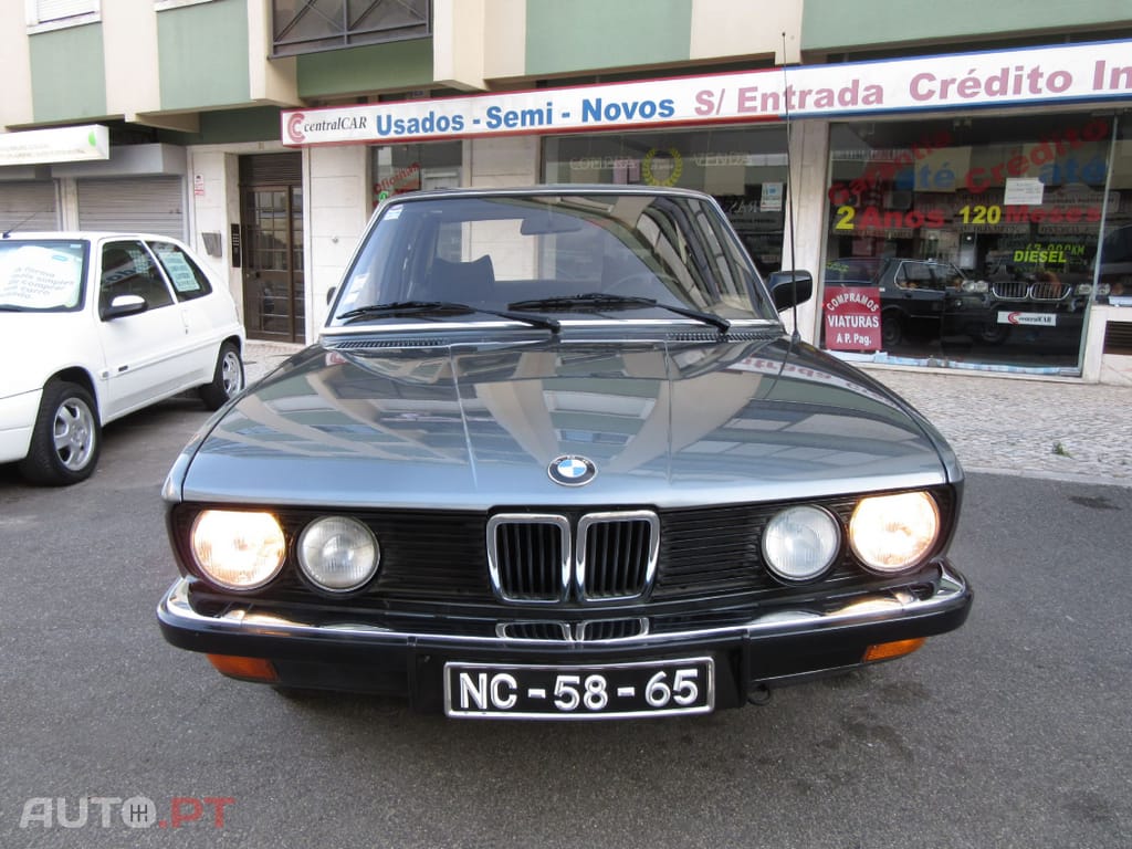BMW 520 i E28 1983 Clássico