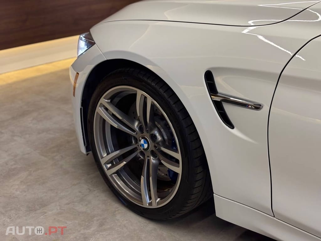 BMW M4 Auto