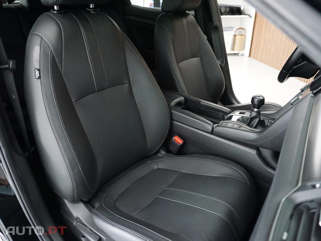 Honda Civic 1.0 i-VTEC Turbo Executive Sport Line