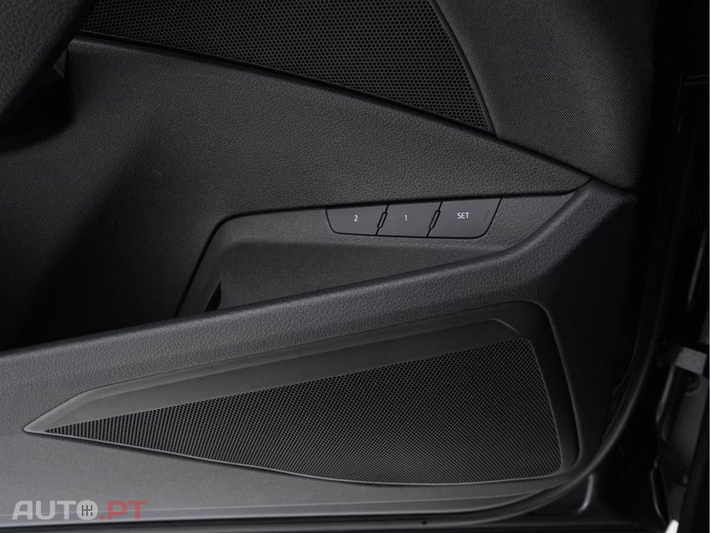 Audi E-Tron I.V.A DEDUTIVEL 